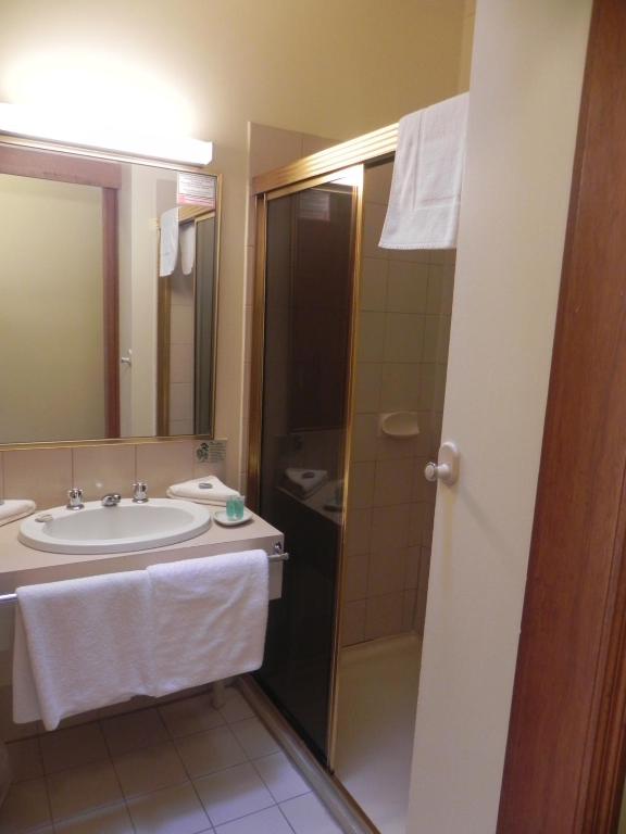 melbourne-budget-accommodation-bathroom