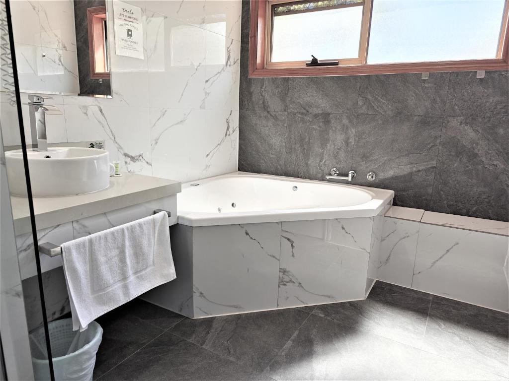 north-melbourne-spa-accommodation-thornbury