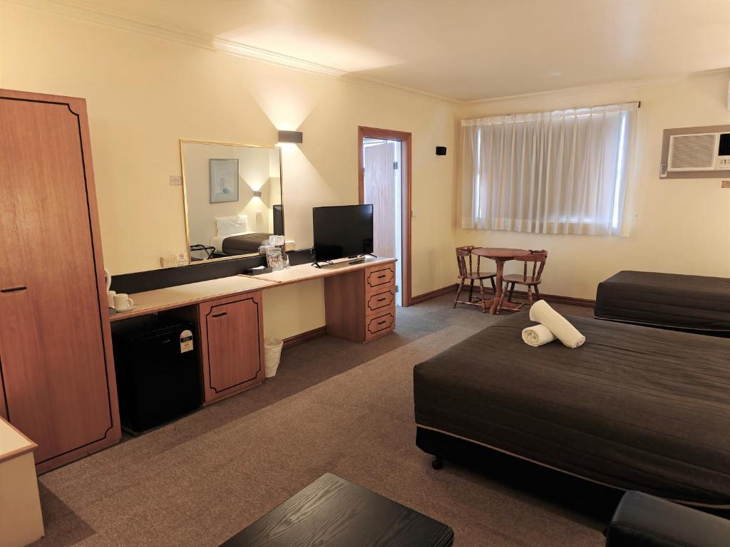 North Melbourne Spa Accommodation